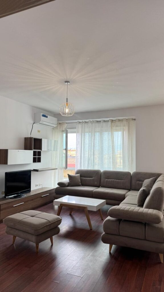 2+1 apartament komuna