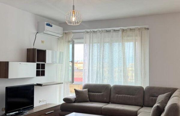 2+1 apartament komuna